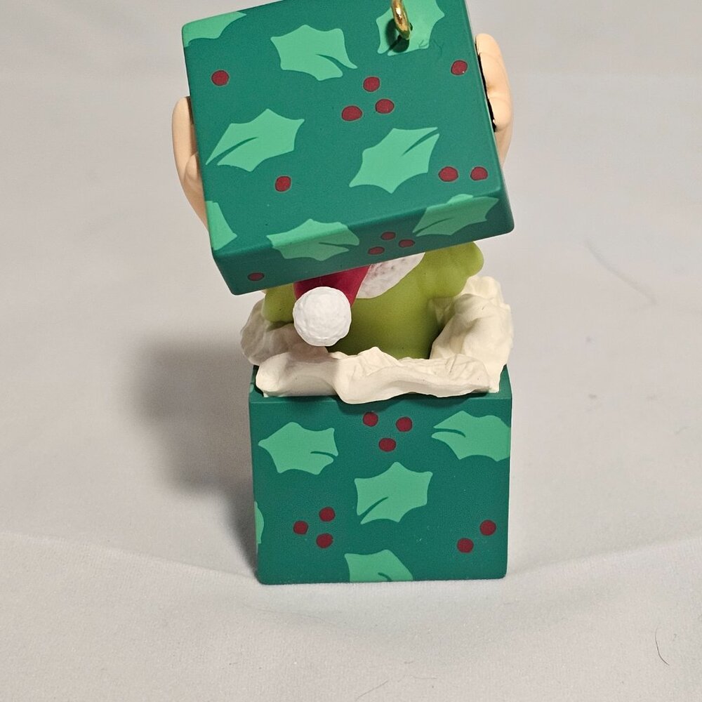 Hallmark Keepsake Ornament - Snow White 1997 - Picture 9 of 11